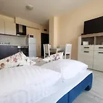 شقة Aпартаменти хоризонт