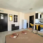 Aпартаменти хоризонт * سوزوبول